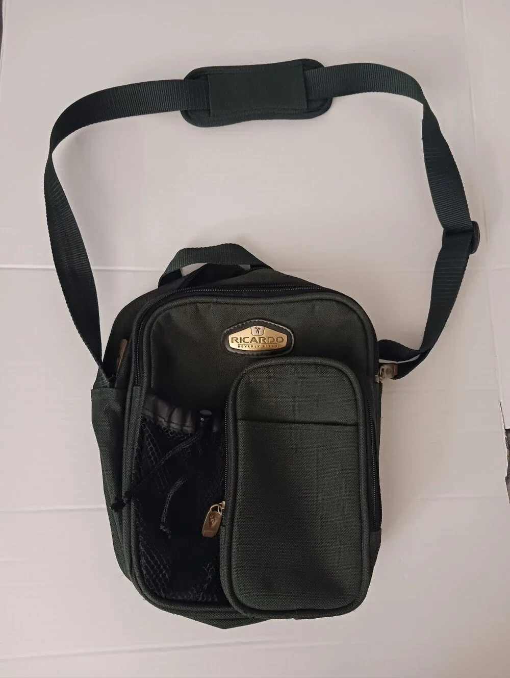 Ricardo Beverly Hills Hunter Green Crossbody Bag Travel Tote Cell & Water Holder